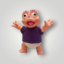 Figura de Peluche Hasbro Baby Sinclair Dinosaurios Años 90 Programa de TV 13" Cultura Pop Retro