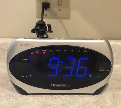 Emerson Research SmartSet AM/FM Dual Alarm Clock CKS1862 Auto Clock Set ...
