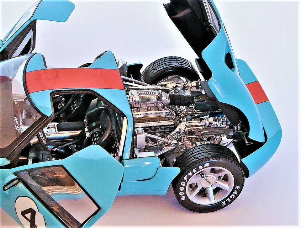 Carro de carreras Ford carrocería de metal construida a medida Le Mans modelo 1 18 único 12GT40Racer24Racing Foto 4 de 4