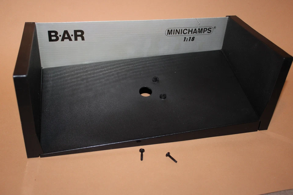 Minichamps PMA  100050004 1:18 F1  B.A.R. Honda  007 T. Sato 2005 keine OVP - Bild 2 von 4