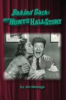 Jim Manago | Behind Sach | Taschenbuch | Englisch (2015) | The Huntz Hall Story