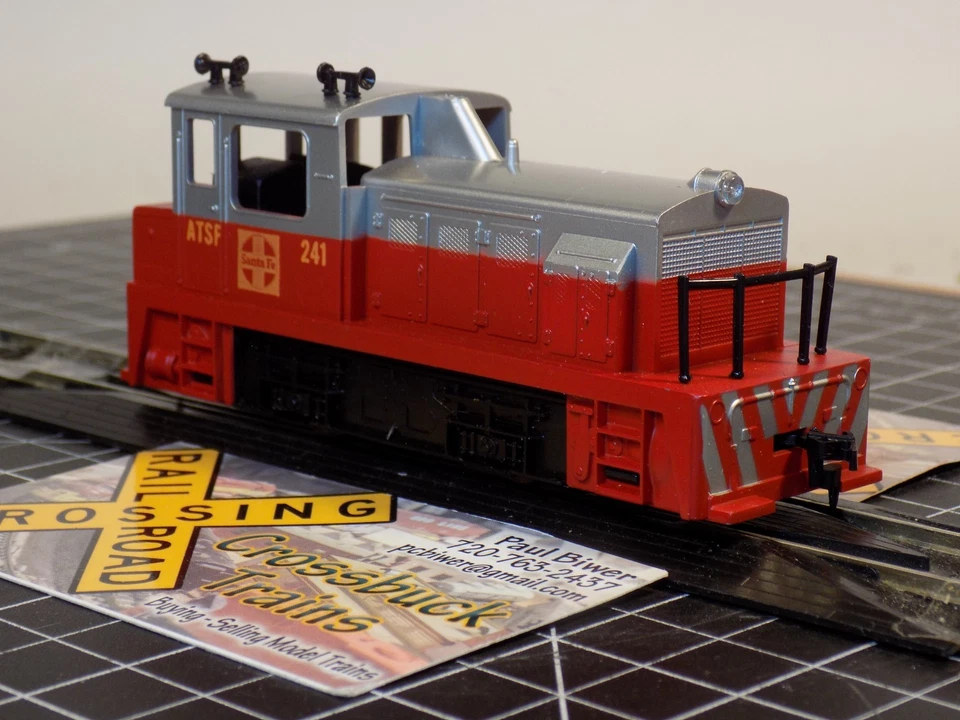 HO TYCO 2410 Hustler Diesel Loco ATSF 241 NEVER USED (072407) - Image 2 of 4