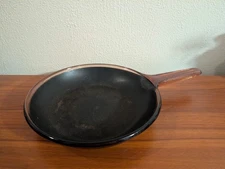 Vintage Vision Corning USA 6A Sautee Pan Teflon Non-stick Coating 7in Dia. Amber