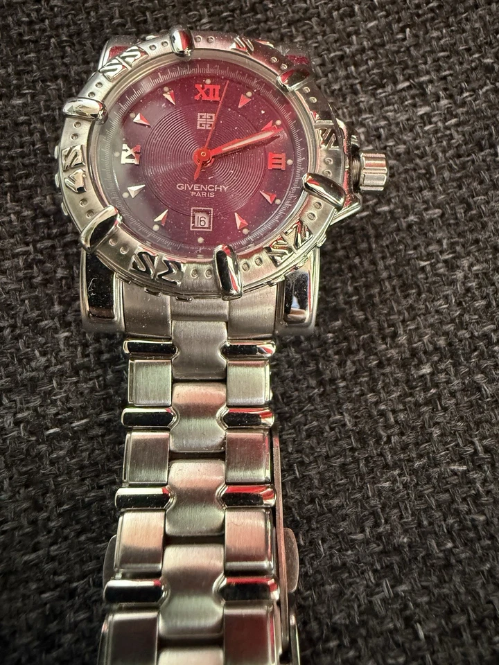 Elegante Givenchy Newport Uhr – Edelstahl – Top Zustand - Bild 2 von 4