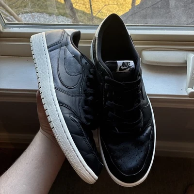 Jordan 1 Retro OG Low Cyber Monday for Sale | Authenticity