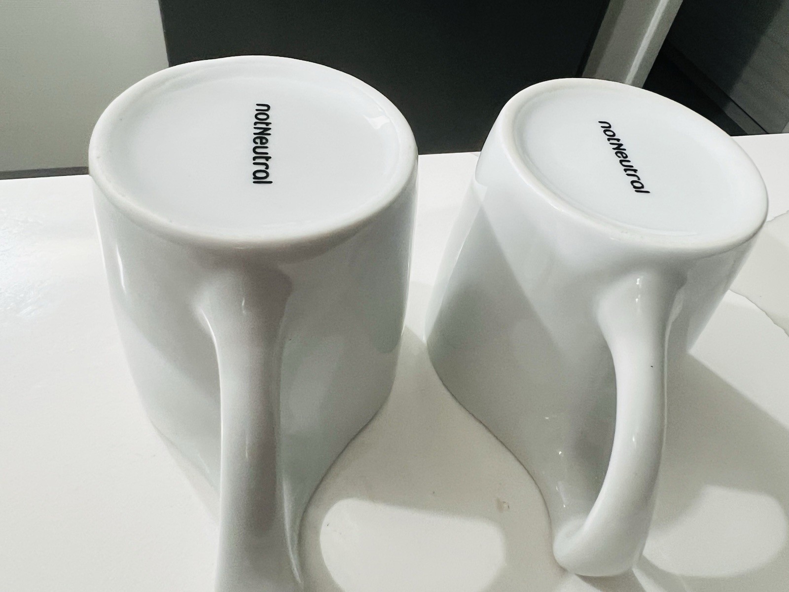 Brand New Set 2 Modern notNeutral Lino 10oz White Porcelain Tea Coffee Cups Mugs