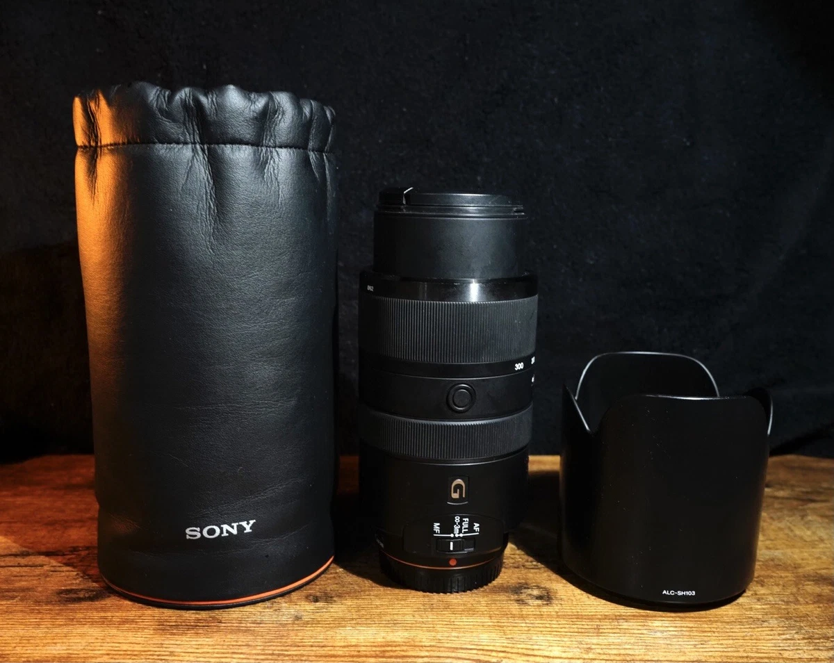 Sony G 70-300mm f4.5-5.6 SSM Lens SAL70300G A Mount w/ Lens Hood & Bag