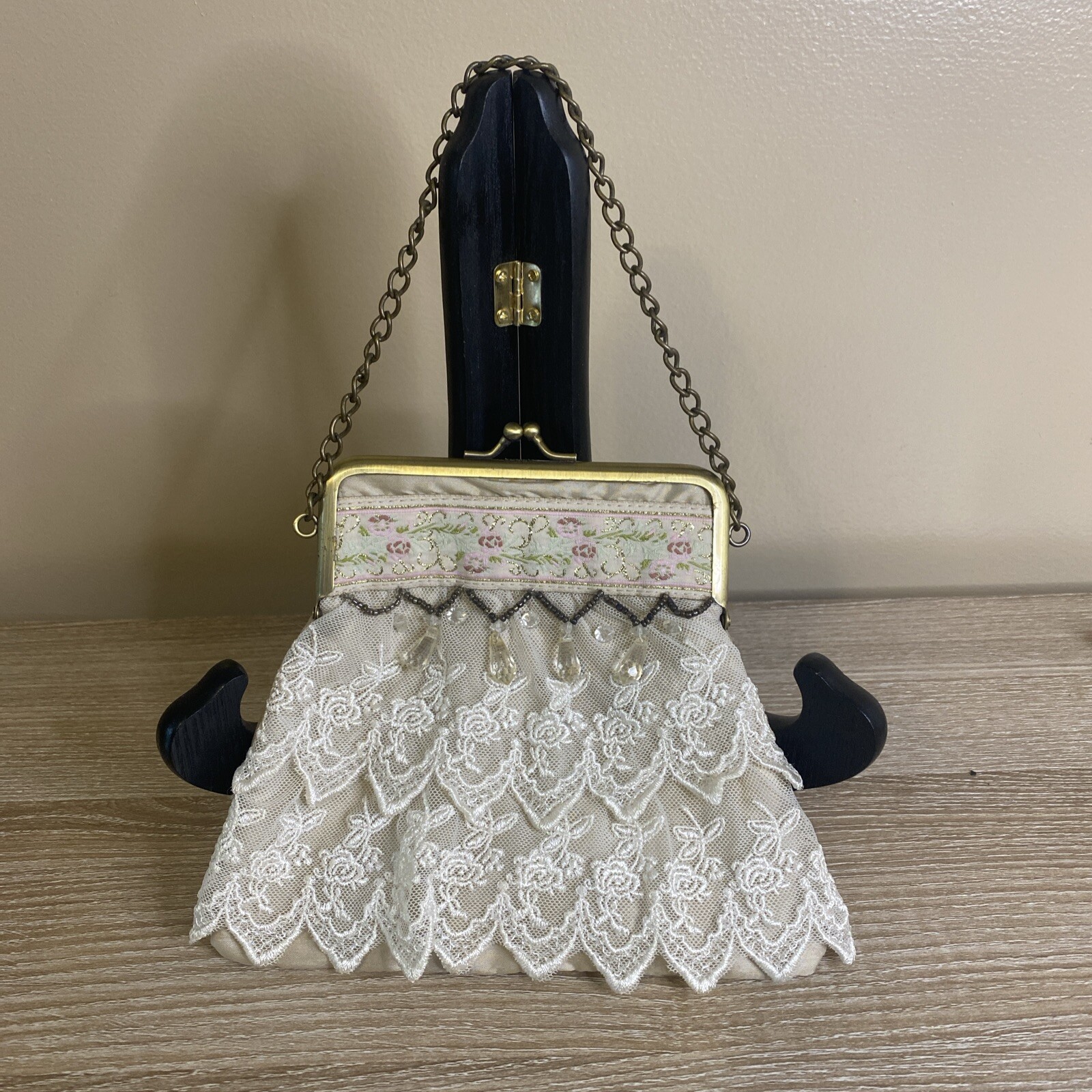 Vintage Seed Beaded Kiss Lock Ribbon Flowers Coin Purse Chain Strap Change Bag