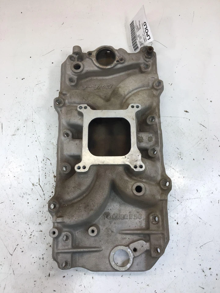 Intake Manifold CHEVY FULL SIZE 70 71 72 - Image 2 of 4