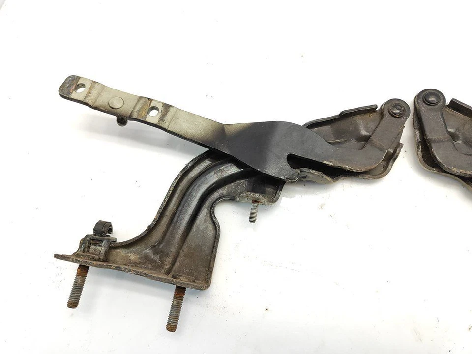 Alfa Romeo 147 2.0TS 110KW Benzina 2002 Cerniere Del Cofano Anteriore 601B/B Foto 2 de 4