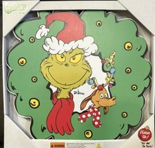 Dr. Seuss The Grinch Light Up Wall Decor Christmas Wreath Max Dog Hanging Sign