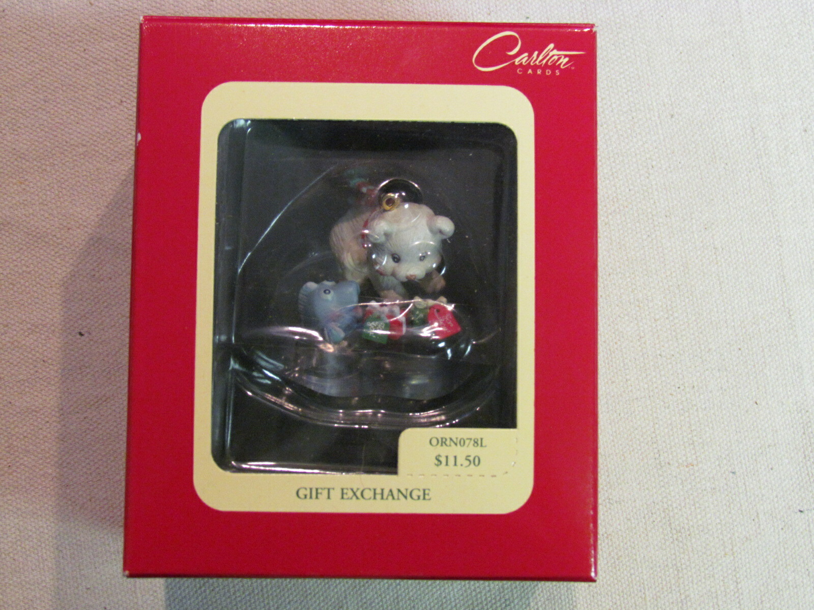 1994 Carlton Cards Heirloom Collection  GIFT EXCHANGE-image