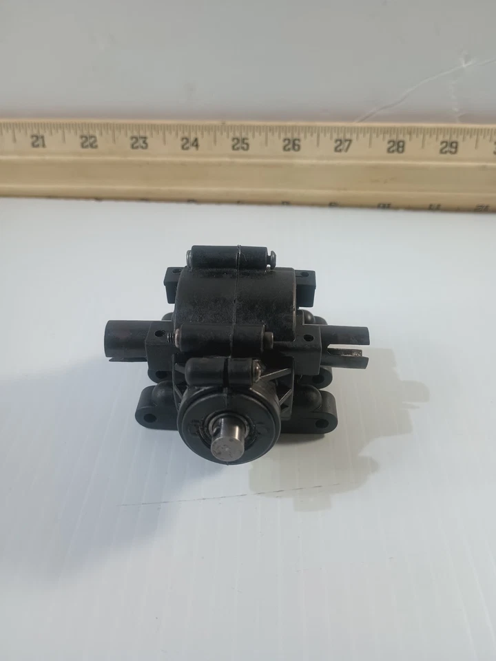 Team Associated Nitro RC MGT Monster Truck Differential Part Pre-owned Rc Deals  - Image 4 of 4