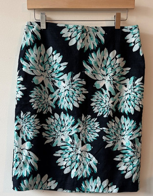 Ann Taylor Blue Floral Factory Women Size 6 Pencil Skirt Classic Workwear Spring