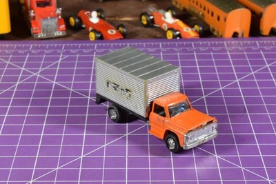 HO scale The Lindberg Line No 32 Rider Truck, rear doors operable