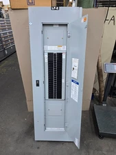 Eaton 225 Amp Main Lug PRL1A Panelboard 120/240 VAC 1Ø 3 Wire 42C PRL1A1225X42A