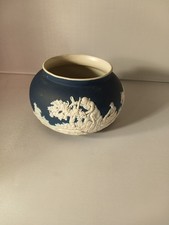 Adams Of Tunstall Jasperware Bow Classicall Hunting Scene Cobalt Blue And White