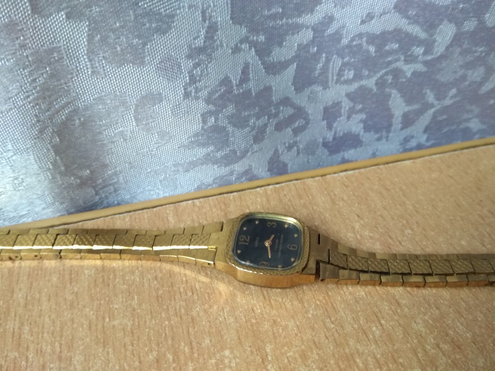 RARE Vintage LADIES WATCH jew 17  chaika chajka gull retro woman 