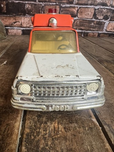 Vintage 1970s Tonka - Jeep Wagoneer Rescue Ambulance - Pressed Steel Toy Truck - Picture 18 of 21