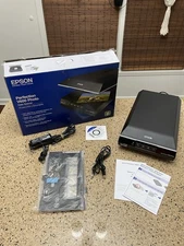 Epson Perfection V600 Color Photo Image Film & Documents Scanner + Original Box