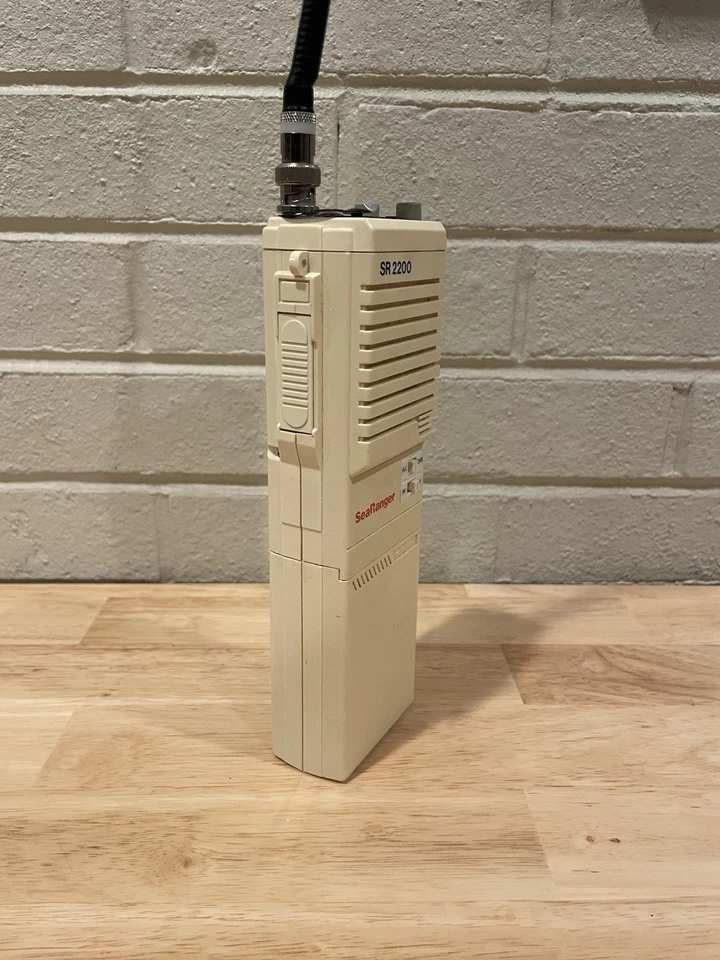 Sea Ranger VHF/FM Escáner de Mano Transceptor de Radio Marina SR2200 Sin Probar Foto 4 de 4