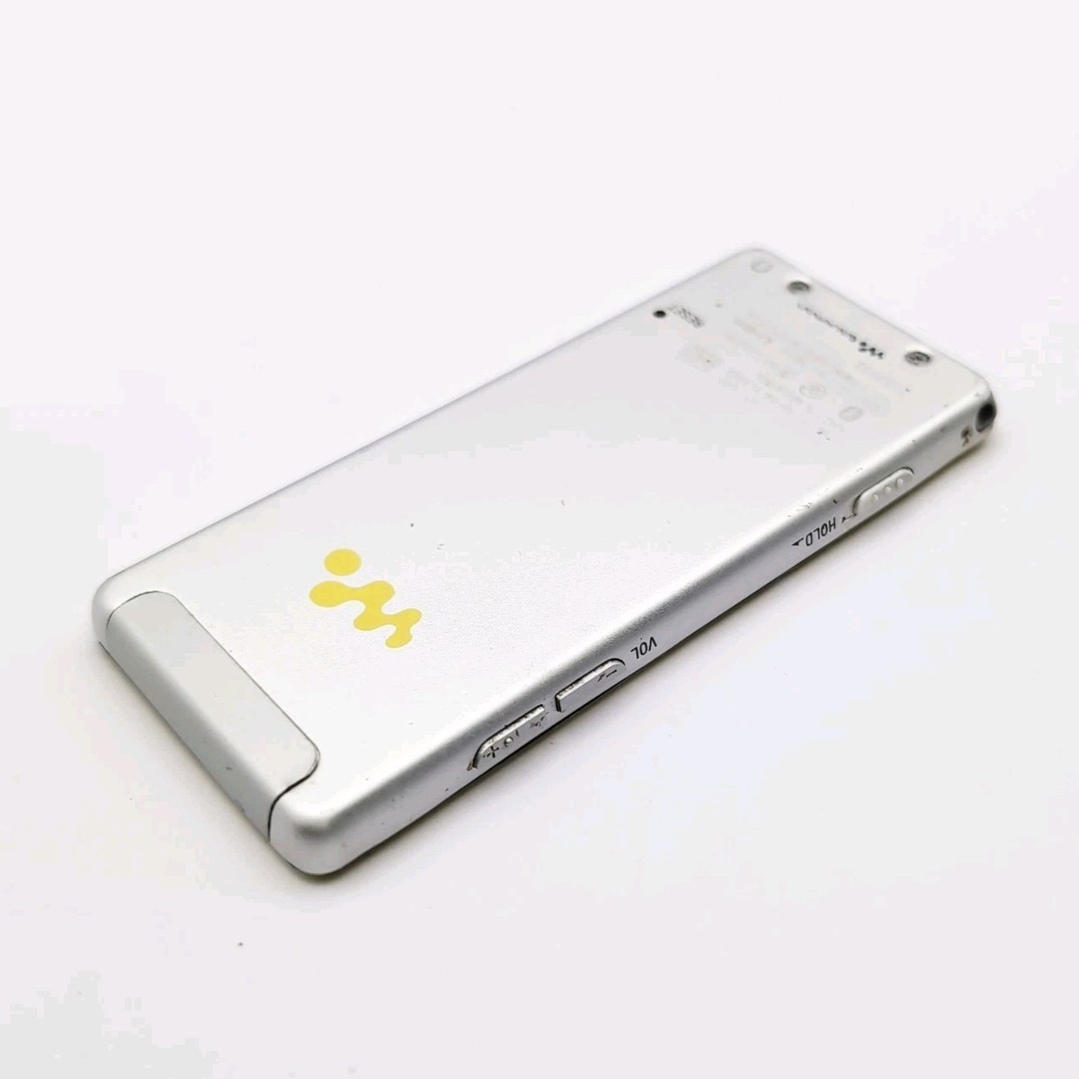 【美品】WALKMAN　NW-S774 Sony Walkman NW-S774 8GB MP3 Digital Player Gold Tested