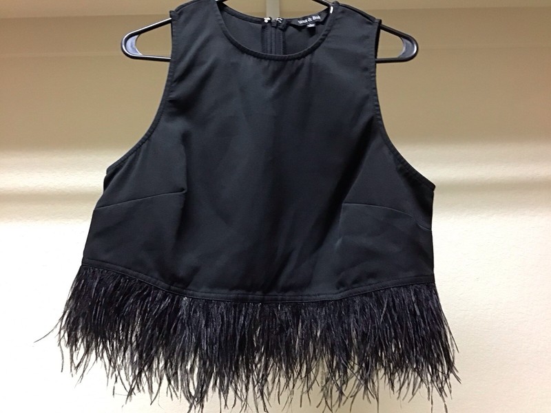 Strut & Bolt Women’s Black Cropped Sleeveless Shirt feather Zip Blouse Size L
