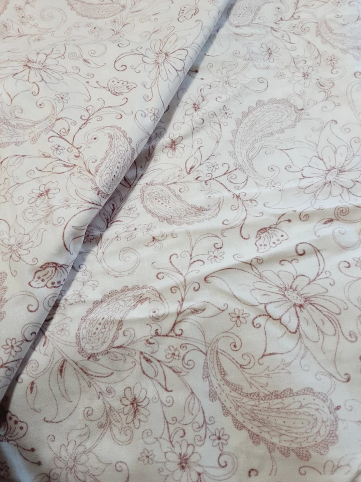 Romance escarlata de Judy Hansen para acolchado en blanco floral cachemir 6 yardas x 44 rojo Foto 4 de 4