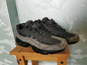 mens black nike trainers size 10