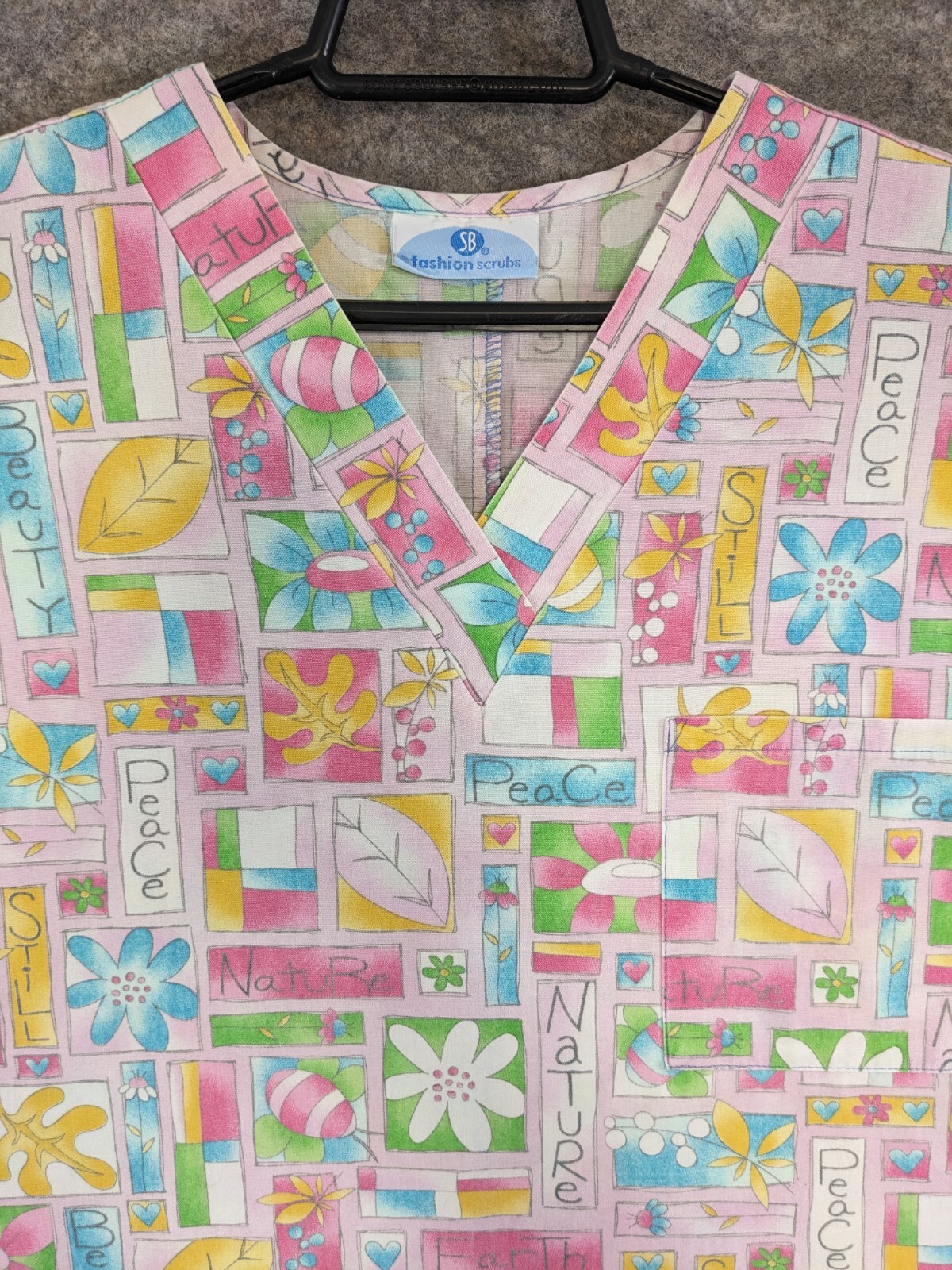 SB Scrubs Top Women Small Pink Blue Yellow Flower Peace Bees Short Dolman Sleeve