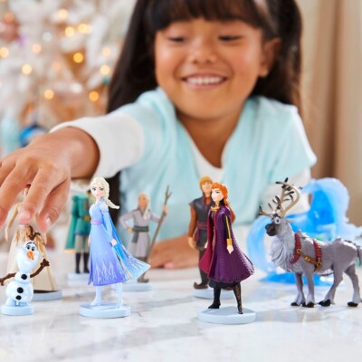 オラフのフローズンアドベンチャー デラックスフィギュアプレイセット10体 オラフのフローズンアドベンチャー デラックスフィギュアプレイ