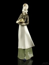 Sammlerobjekt Gräfenthal Porzellan Figur Frau mit Küken 27 cm Sammler Deko