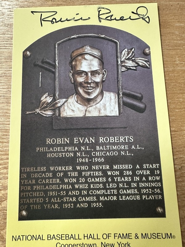 Robin Roberts 3.5 x5.5 inch Yellow HOF Plaque Autographed Postcard