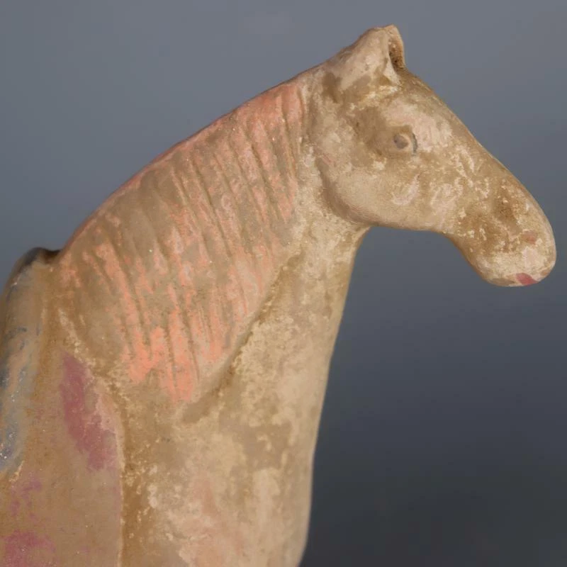 Estatua de porcelana de caballo de guerra gris cerámica esmaltada tricolor espiga china de 7,7" Foto 4 de 4