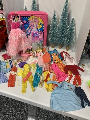 Pink Vintage Barbie  Carrying Case With Doll Clothes And Accessories