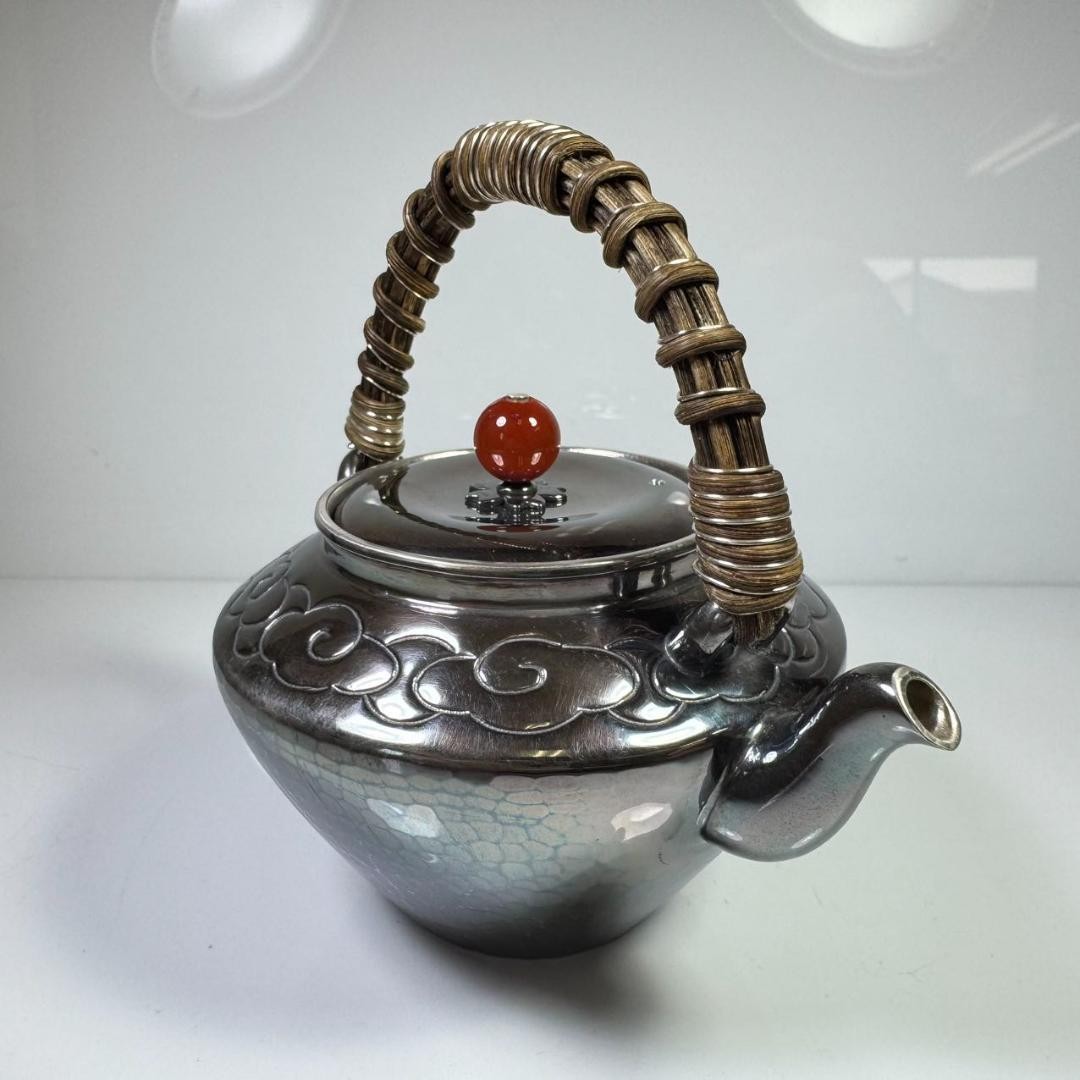 Tetera tallada en nubes de plata pura con selector de piedras preciosas diseñ...