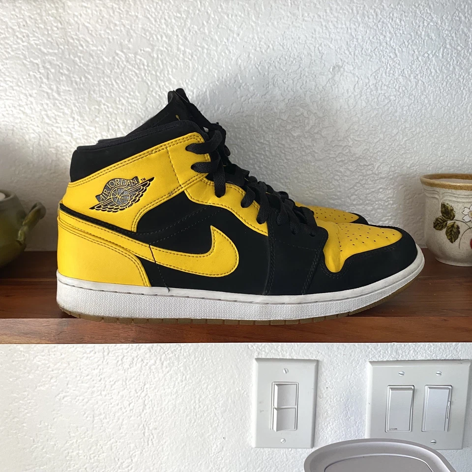 Air Jordan 1 Retro 2017 Mid New Love - Size 11 - Image 2 of 4