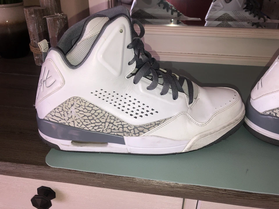 Air Jordan SC-3 Premium "WHITE COOL GREY" Flight Talla 12 Foto 2 de 4