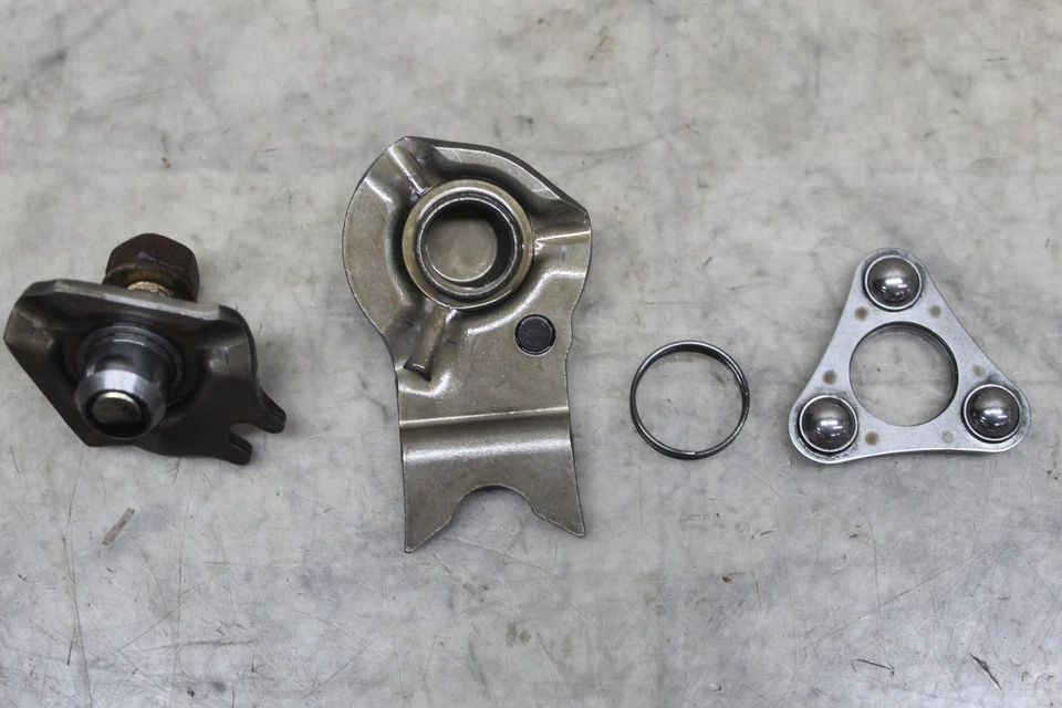 1995-2003 Honda Fourtrax Foreman 400 Oem Clutch Release Cam Lifter Assembly - Image 2 of 4