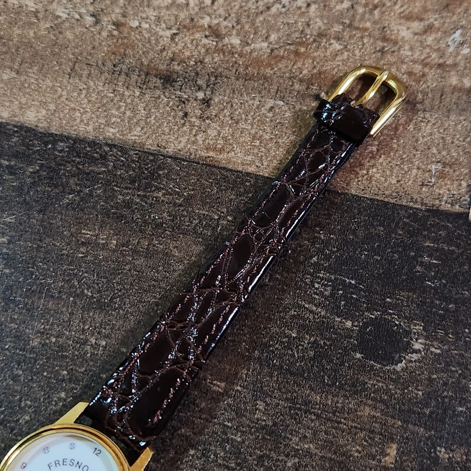 Reloj de béisbol vintage para mujer Fresno State Bulldogs correa de cuero dorado/marrón Foto 4 de 4