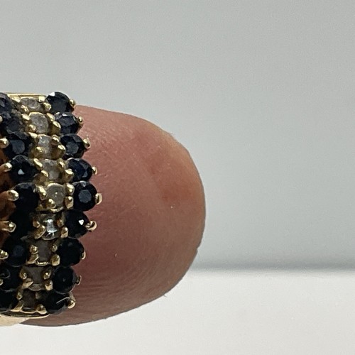 Anello in oro giallo 14 carati tripla fila di diamanti e zaffiri, fidanzamento, misura 9 - Foto 8 di 13