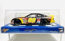 2001 NASCAR Winner's Circle Dale Jarrett #88 UPS 1/24 Die Cast Factory Seald