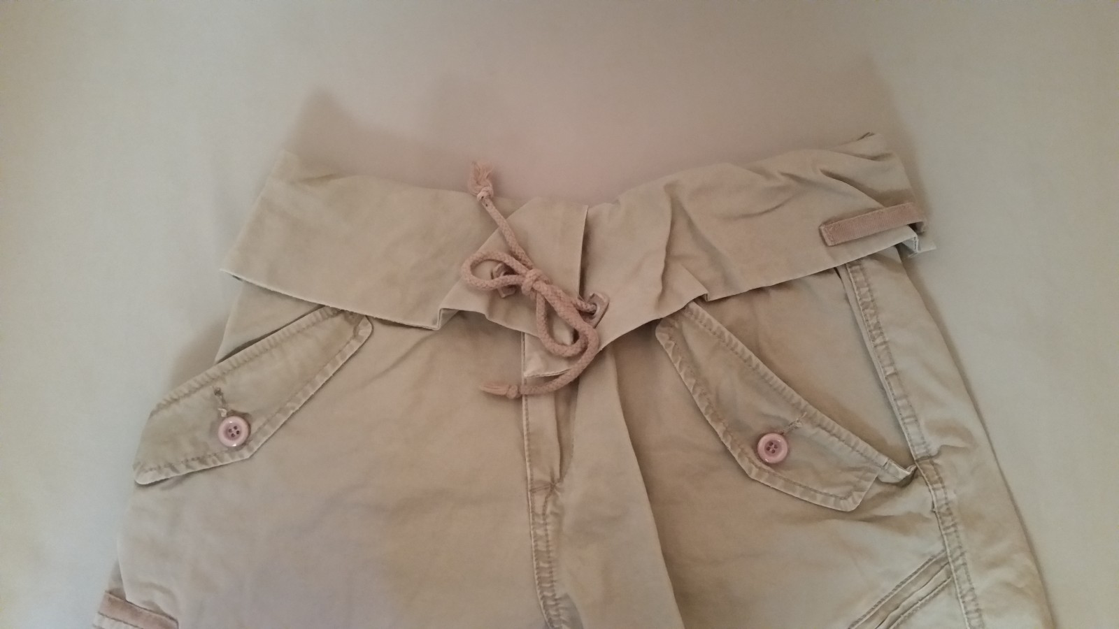 New BLANK NYC Khaki Waist Detailing Shorts New BLANK NYC Khaki Waist Detailing Shorts