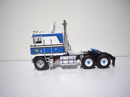 DCP FIRST GEAR 1/64 SHAFFER CAMIÓN KENWORTH K100 CON CABINA PARA DORMIR Y LÁMINA DE AIRE - Imagen 2 de 4