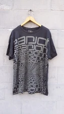 VINTAGE SEAN JOHN FUTURISTIC  STYLE FONT GRAPHIC PRINT TEE