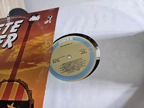 Pete Seeger Self Titled Vinyl - Joker Records 2 LP - Picture 5 of 6