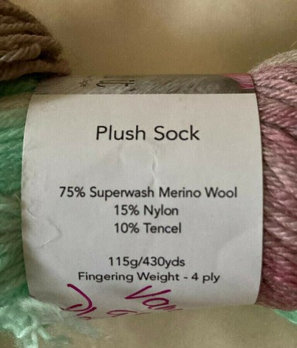 lolodidit 4-Ply Superwash Plush Sock Vamos a la Playa Green Pink Fingering Yarn - Picture 5 of 6