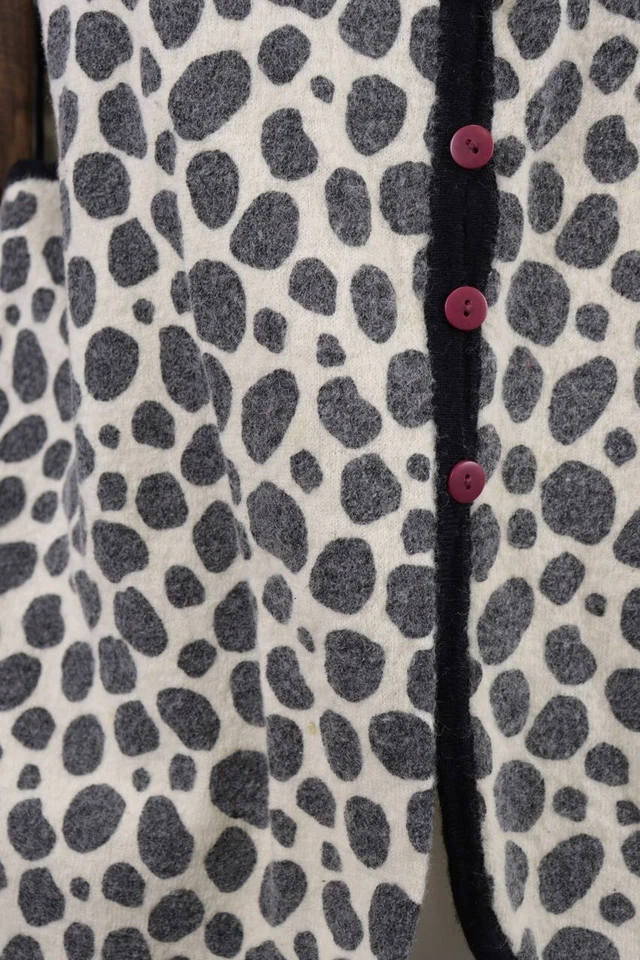 GUDRUN SJODEN Beige Leopard Print Wool Knit Vest Cardigan Size L - Image 4 of 4