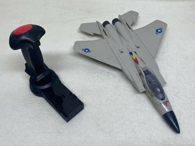 flying fighters toy