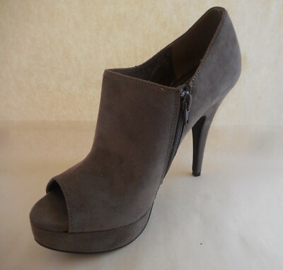 sugar shoes womens joggers